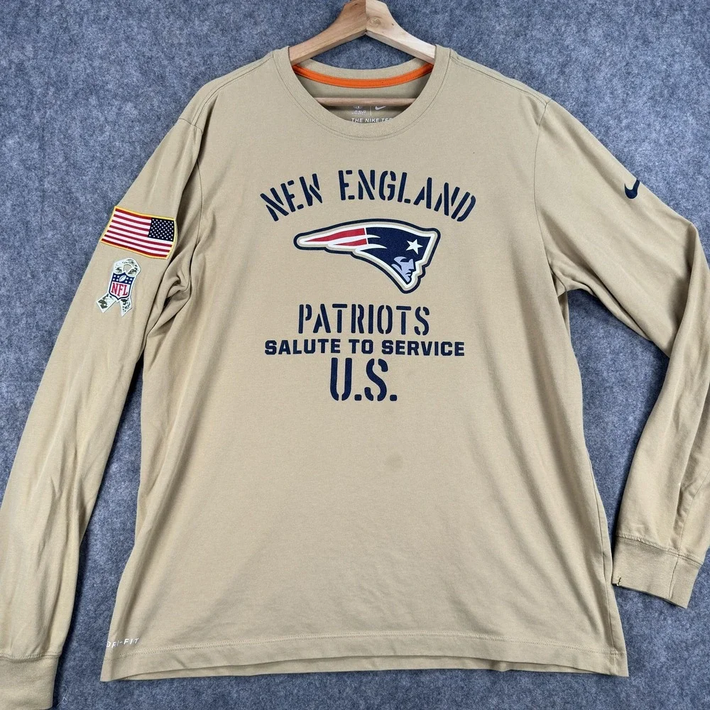 New England Patriots Shirt Mens Large Beige NFL Football Salute To Service Nike